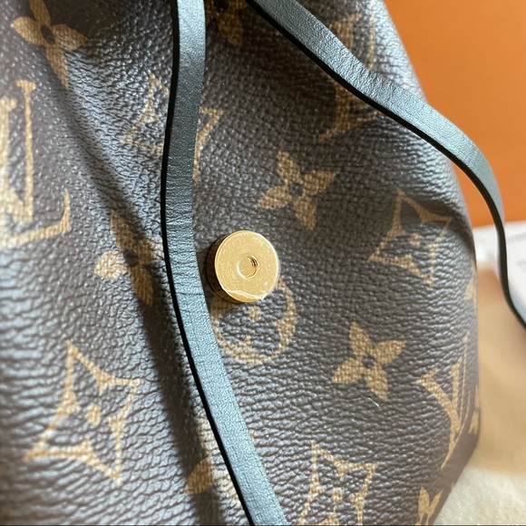 Louis Vuitton MONTSOURIS BB - Picture 5 of 14